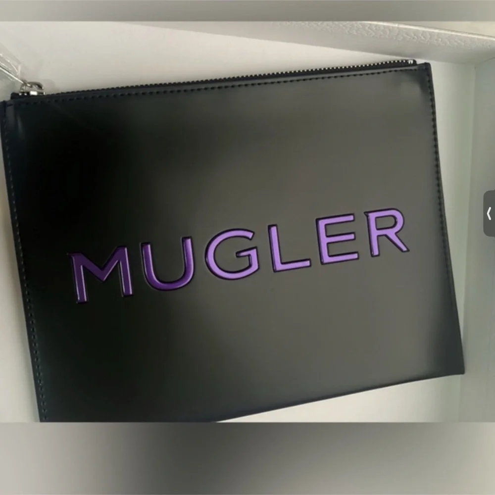 ❤️❤️ Mugler Black Cosmetic bag. Limited edition❤️❤️ new